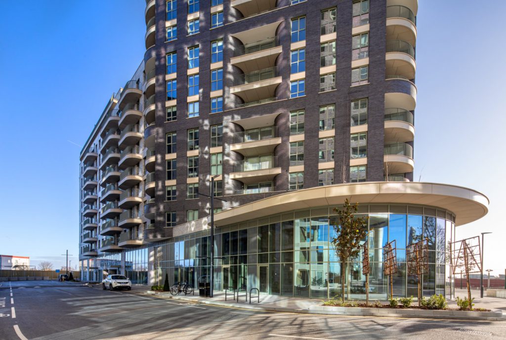Oaklands Rise, London curved Curtain Walling